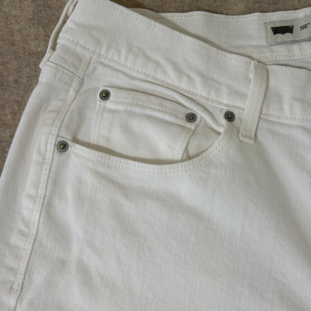 Levi’s 505 Straight Leg White Jeans Women’s Size 6 Classic Denim - Picture 7 of 16